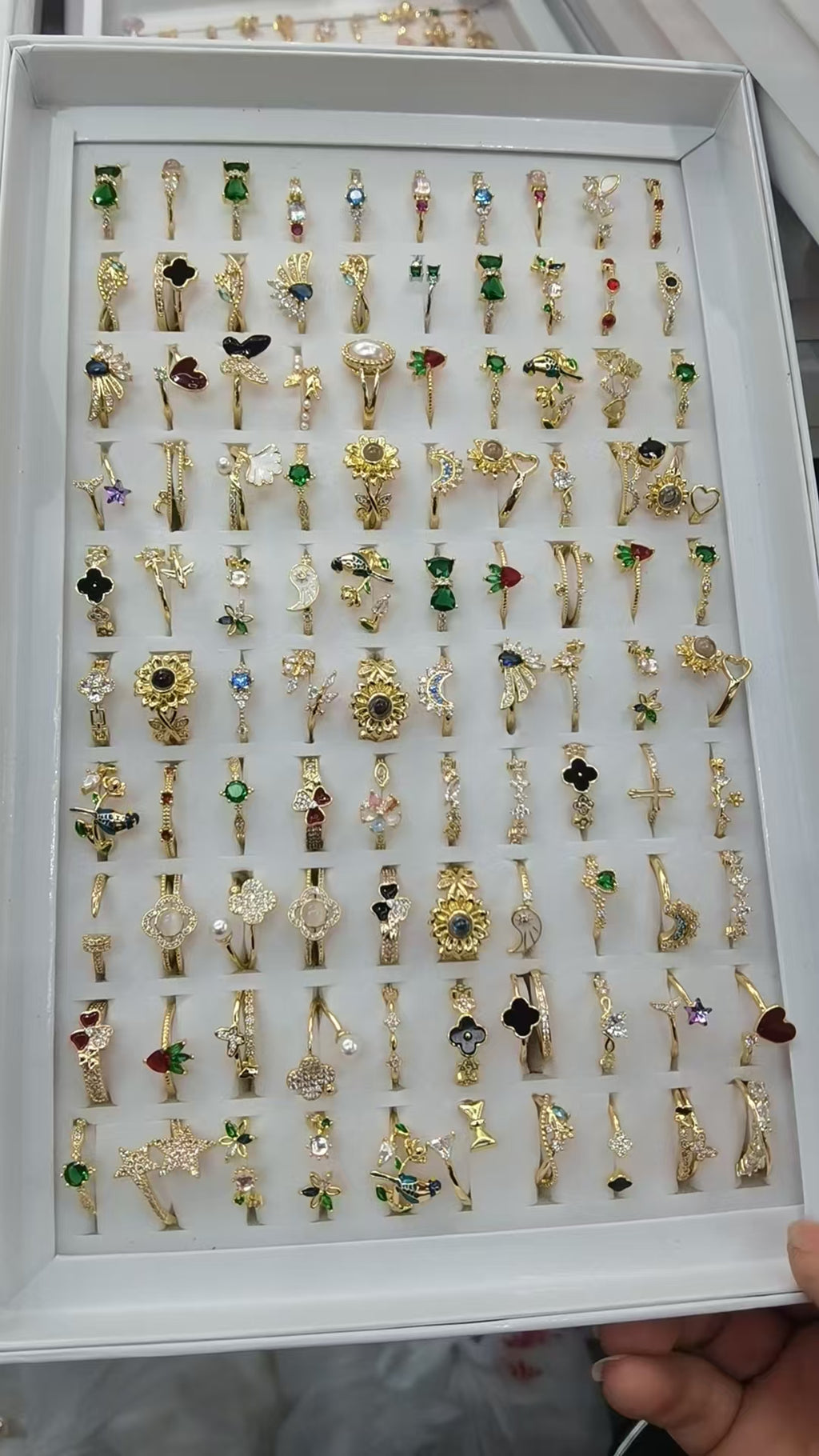 A box open ring and free size