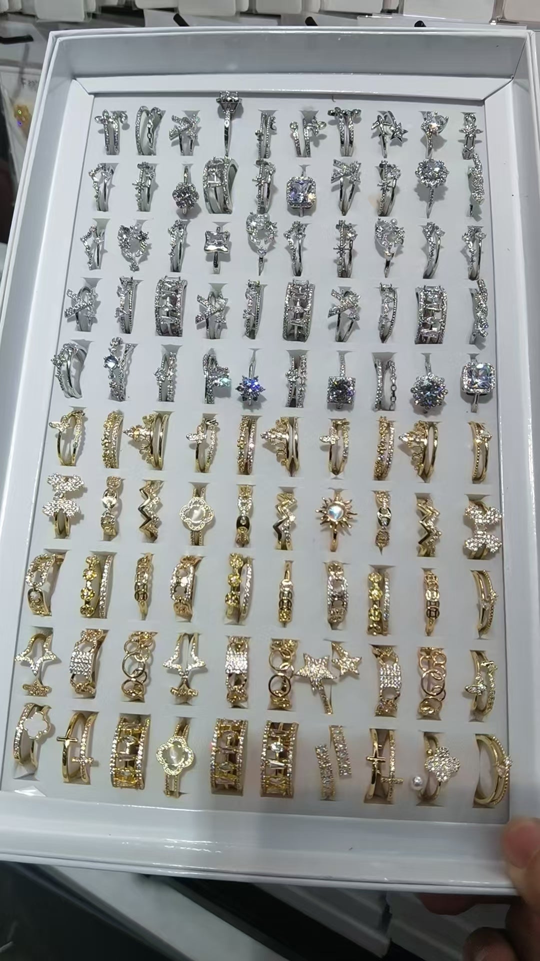 A box open ring and free size