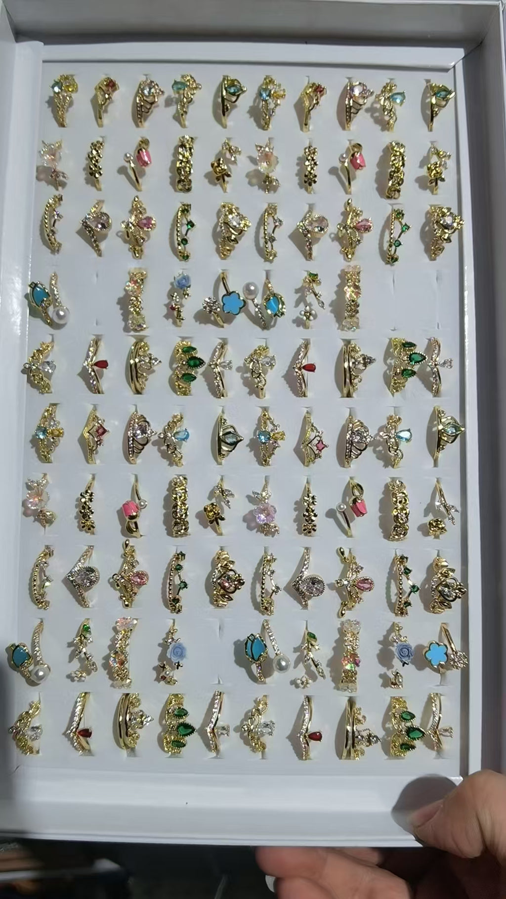 A box open ring and free size