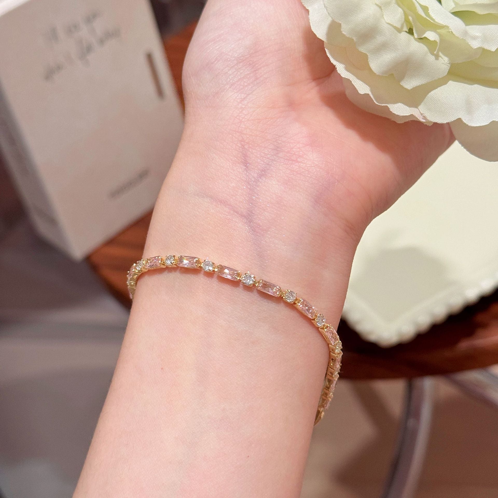 Emerald Zircon Colorful Bracelet, Exquisite High-End Hand Accessories, Trendy Viral Daily Ornament