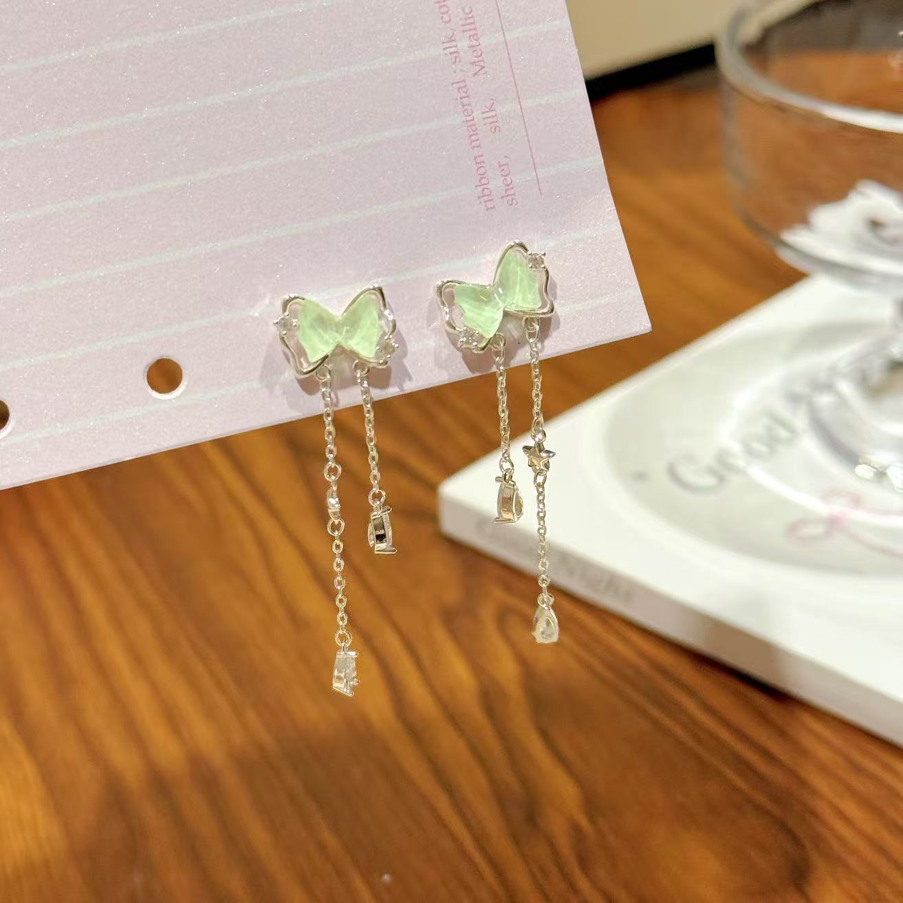 Gentle Style Tulip Tassel Necklace, Exquisite Luxury Clavicle Chain, Sweet Elegant Pendant Jewelr