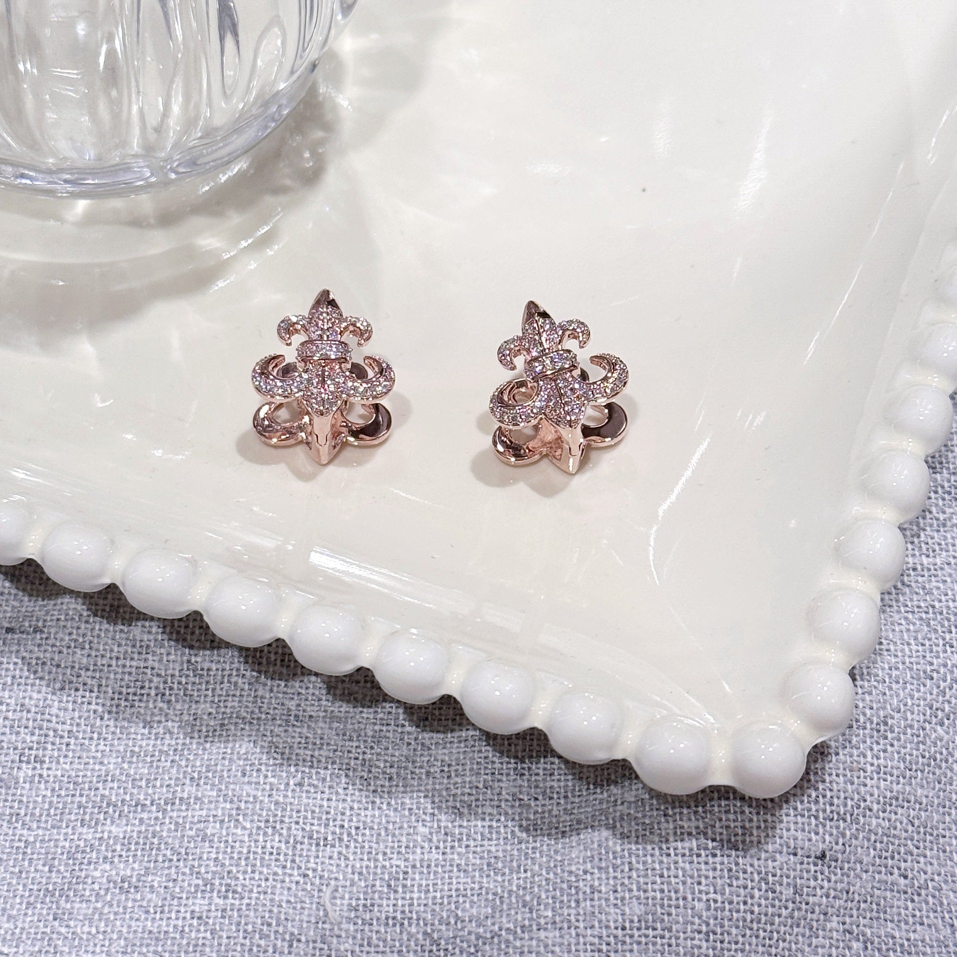 Retro French Huggie Ear Buckles Luxury INS Style Women Earrings