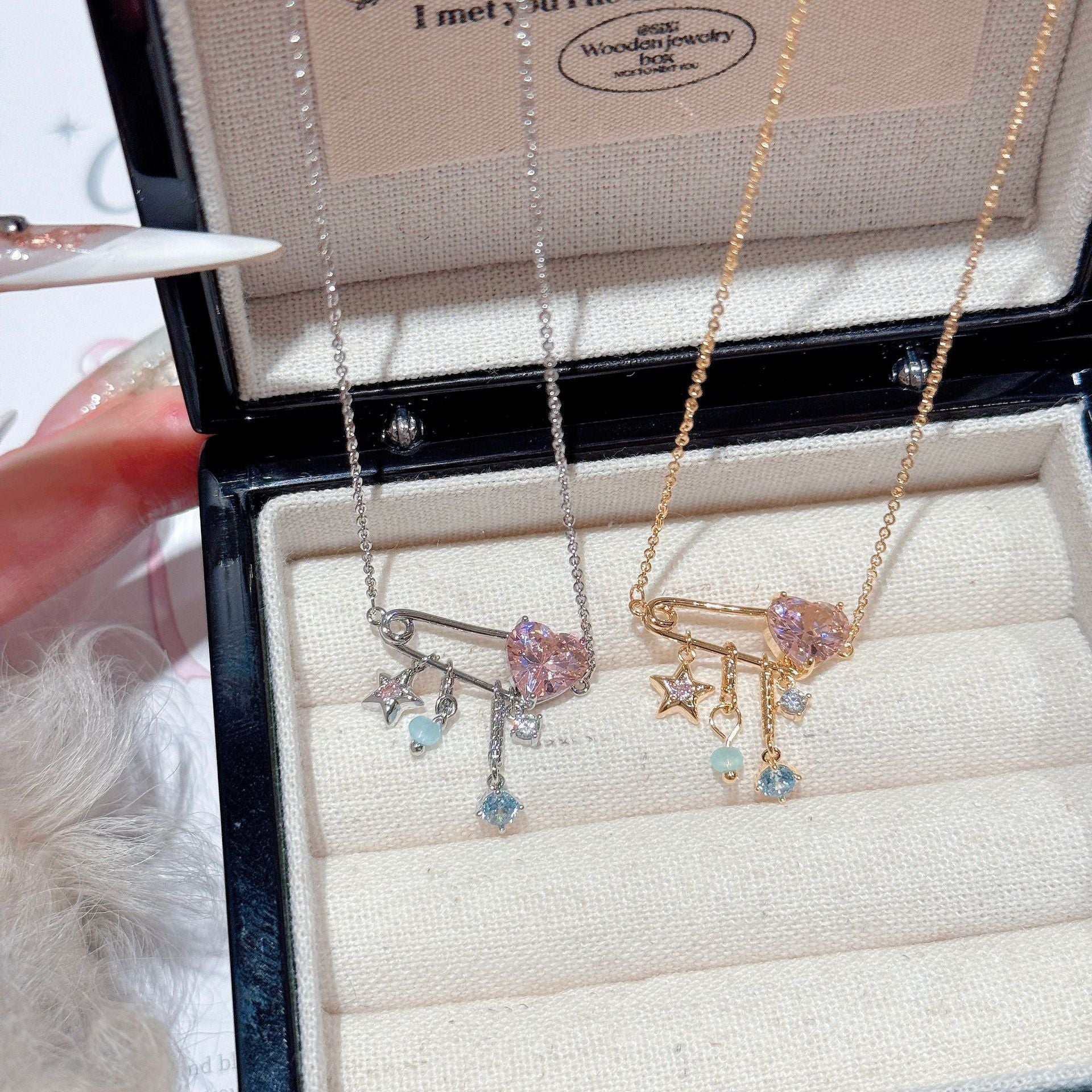 Sparkling Zircon Heart Paperclip Star Necklace Elegant Luxury Sweet Clavicle Chain