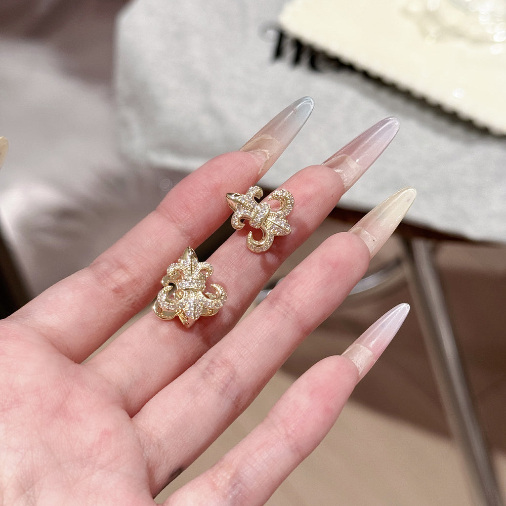 Retro French Huggie Ear Buckles Luxury INS Style Women Earrings