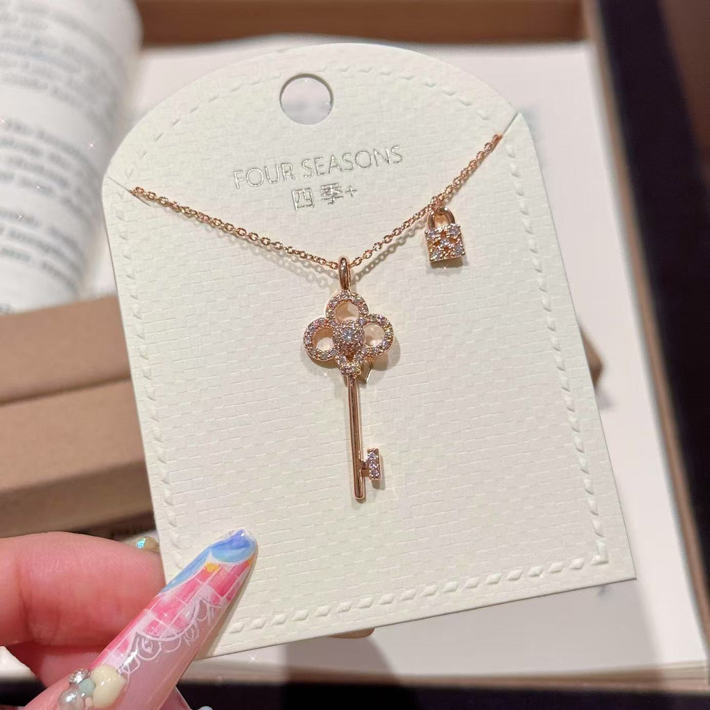 Key & Heart Lock Pendant Necklace, Sparkling Cubic Zirconia Clavicle Chain, Luxury Sweet Minimalist Jewelry for Women