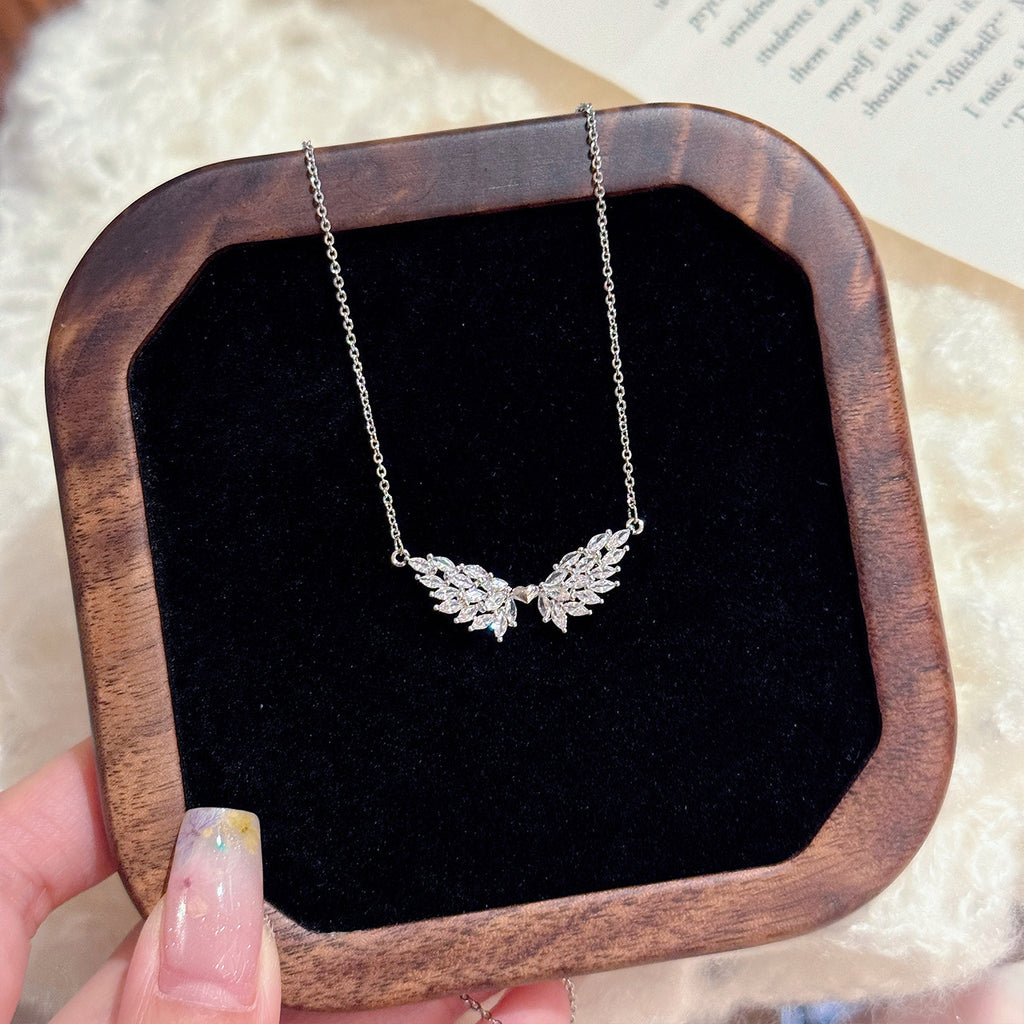 Heart Angel Wings Necklace, Niche Luxury Stylish Clavicle Chain, Sweet Exquisite Design All-match Fashion Neck Jewelry for Women