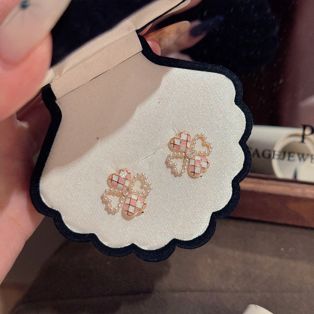 Gentle Texture Heart Pearl Stud Earrings, Luxury Niche Elegant Earrings, Exquisite Temperament All-match Daily Ear Jewelry