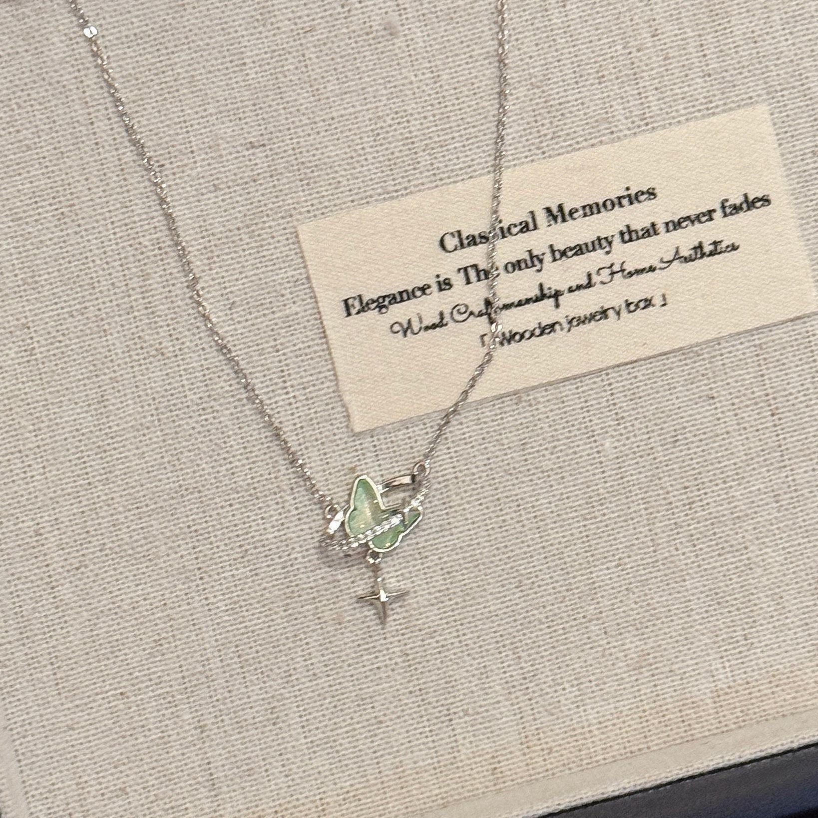 Korean Style Butterfly Clavicle Chain, Minimalist Niche Temperament Pendant Necklace, Luxury Elegant Fashion Jewelry Gift