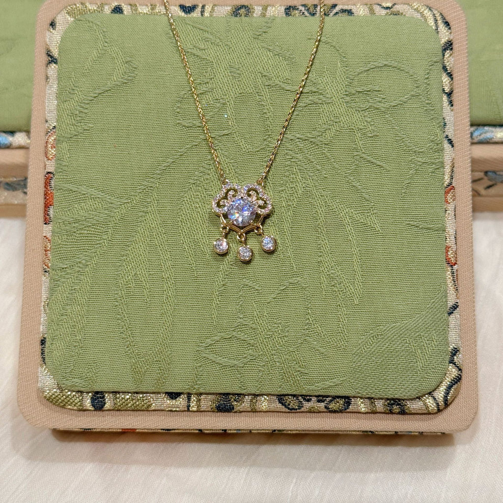 Vintage Gourd Peace Lock Necklace, Chinese Style Ginkgo Leaf Necklace, Zodiac Year Elegant Exquisite National Trend Jewelry for Women