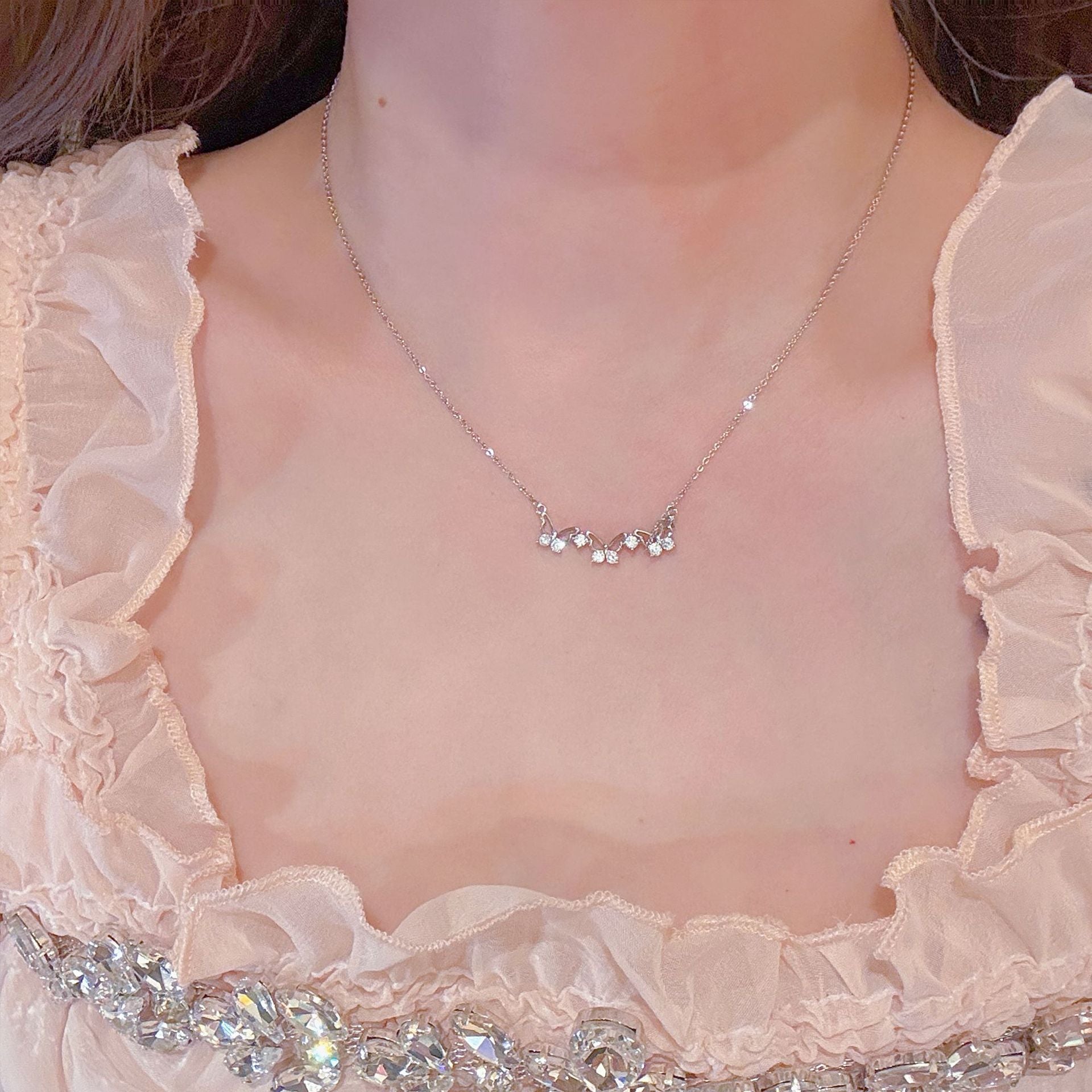 Butterfly Necklace, Luxury Niche Cold Style Clavicle Chain, Sparkling Delicate Temperament Versatile Fashion Necklaces for Women