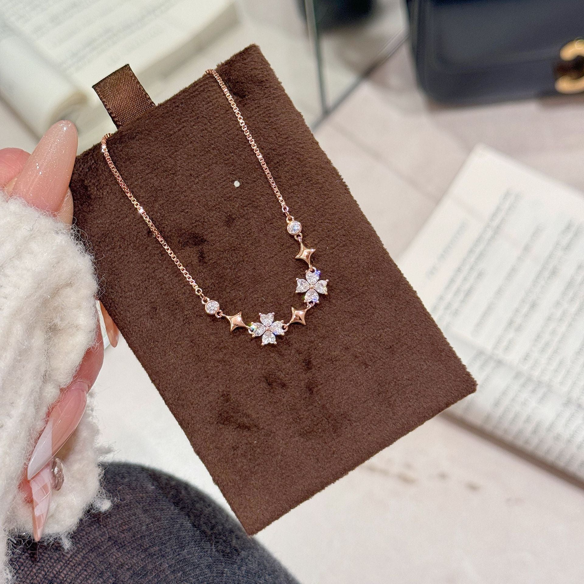 Luxury Niche Four-Leaf Clover with Star Cubic Zirconia Bracelet, Elegant Designer All-Match Stackable Wrist Jewelry