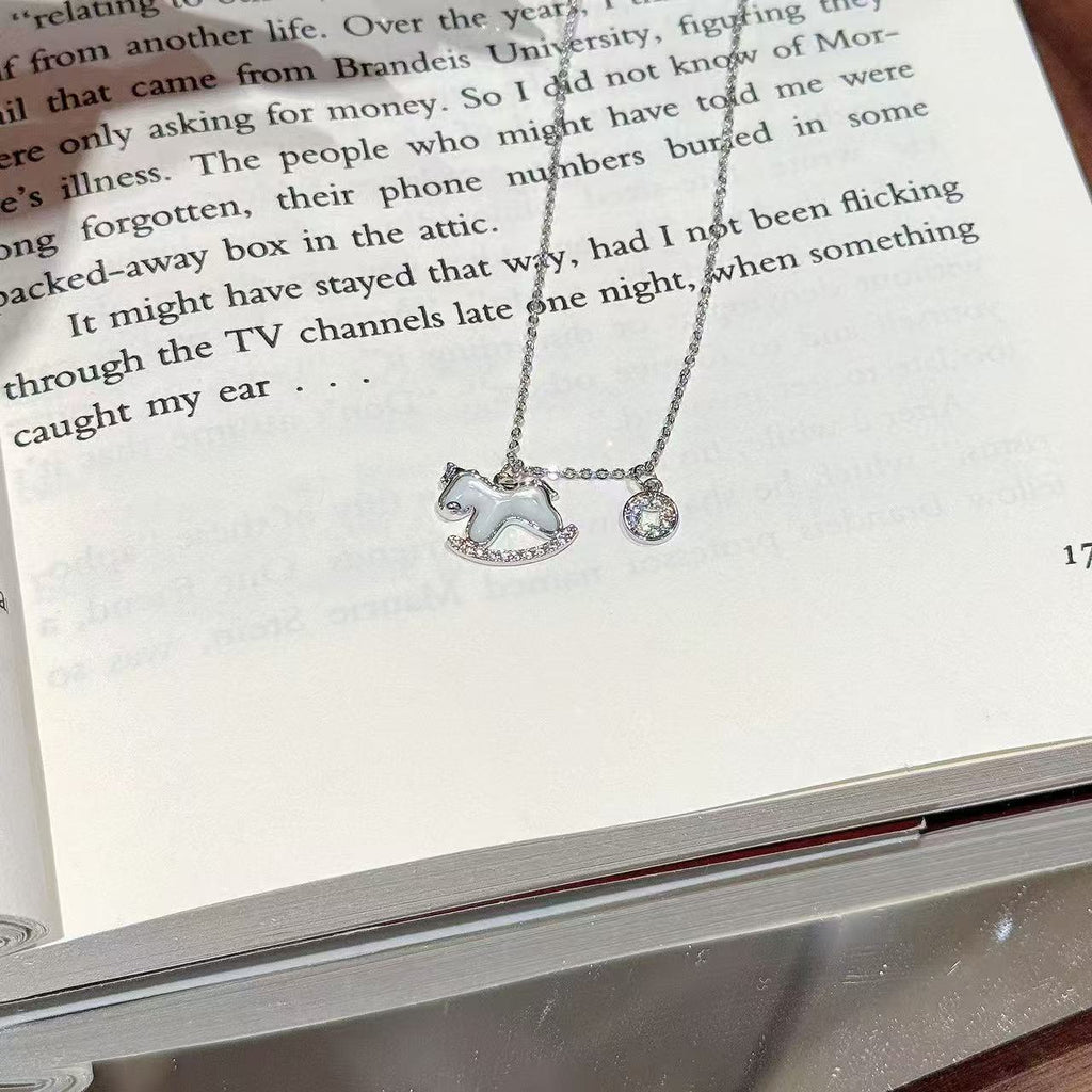 Lucky Horse Pendant Clavicle Chain, Natural Shell Zodiac Necklace, Stylish Versatile Neck Chain, Ideal Gift for Horse Zodiac