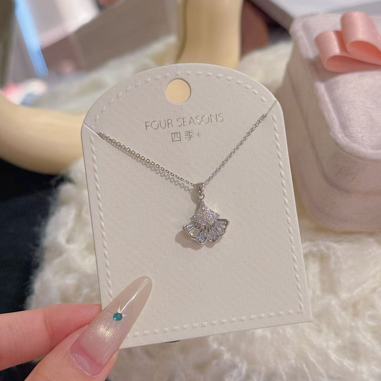 Mini Dress Pendant Necklace for Women, Luxury Rich Girl Style Niche Dainty Elegant Versatile Designer Clavicle Fine Jewelry