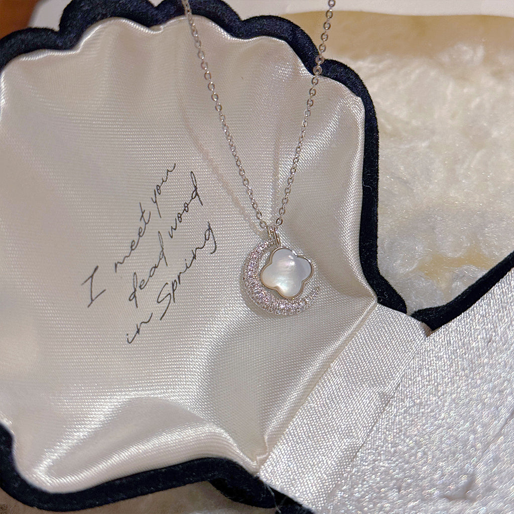 Moon Lucky Flower Natural Shell Pendant Necklace for Women, Luxury Niche Dainty Versatile Daily Collarbone Fine Jewelry