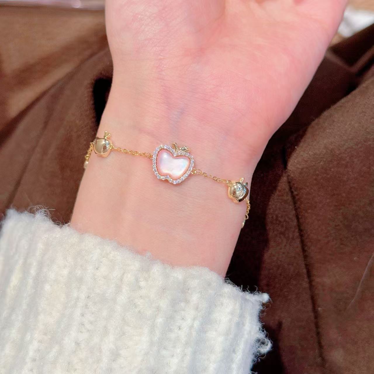 Pink Apple Natural Shell Bracelet, Sweet Elegant Daily Fashion Hand Ornament