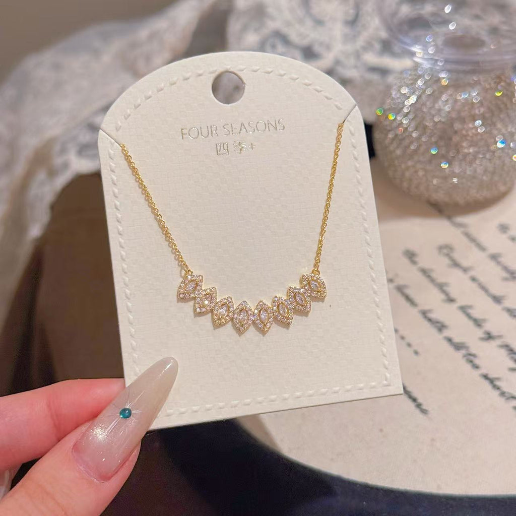 Gold Dainty Necklace Minimalist Luxury Clavicle Chain Elegant Fashion All-match Commute Jewelry Gifts for Girlfriend