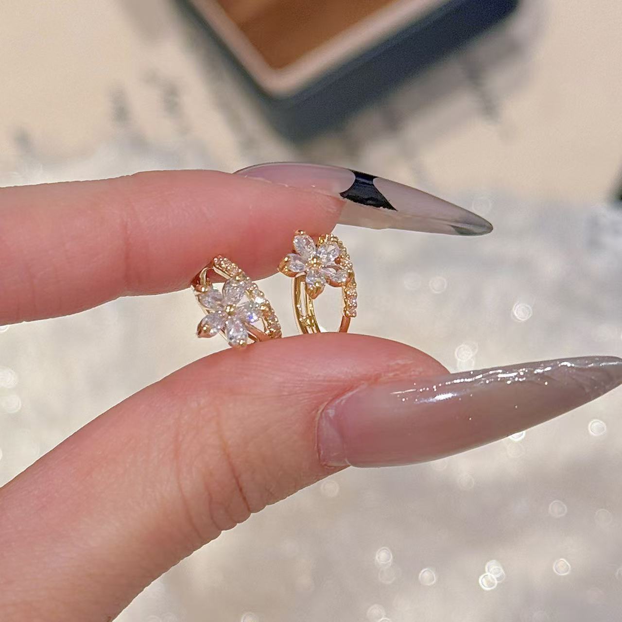 Dainty Floral Stud Earrings for Women, Minimal Luxury Elegant Small Flower Earrings, Versatile Everyday Fine Jewelry