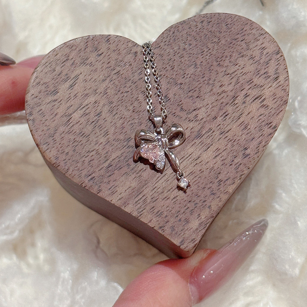 Sweet Luxury Niche Bow with Heart Cubic Zirconia Pendant Necklace, Designer Dainty Elegant All-Match Women Cross-Border