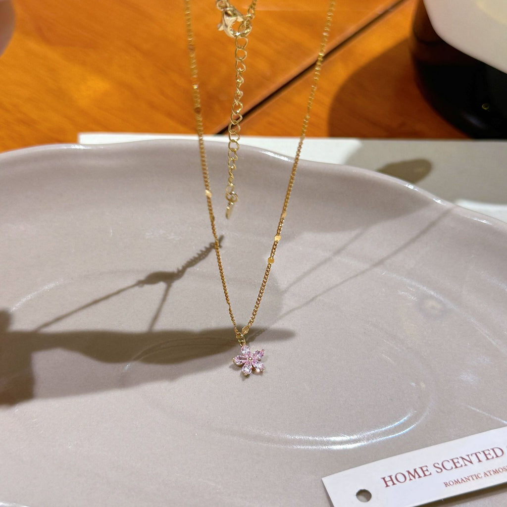 Snowflake Rotatable Four-Leaf Clover Necklace, Zircon Ins Style Pendant