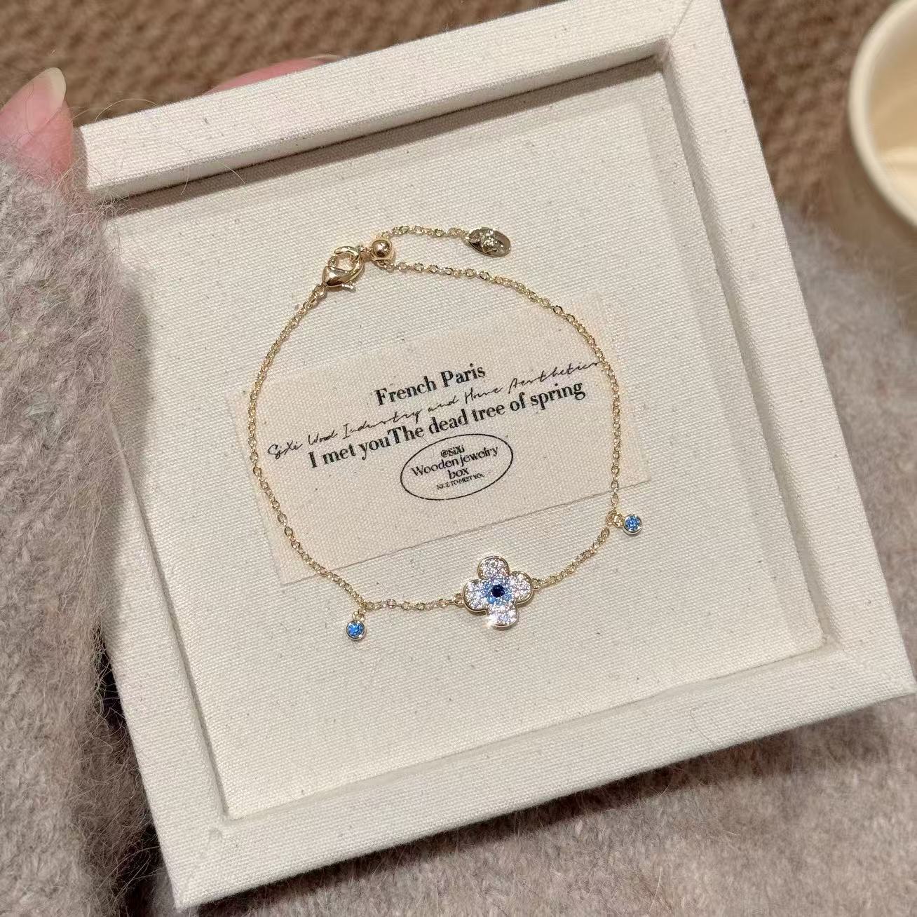 Four Leaf Flower Bracelet Elegant Korean Style Luxury Versatile Women Hand Accessories