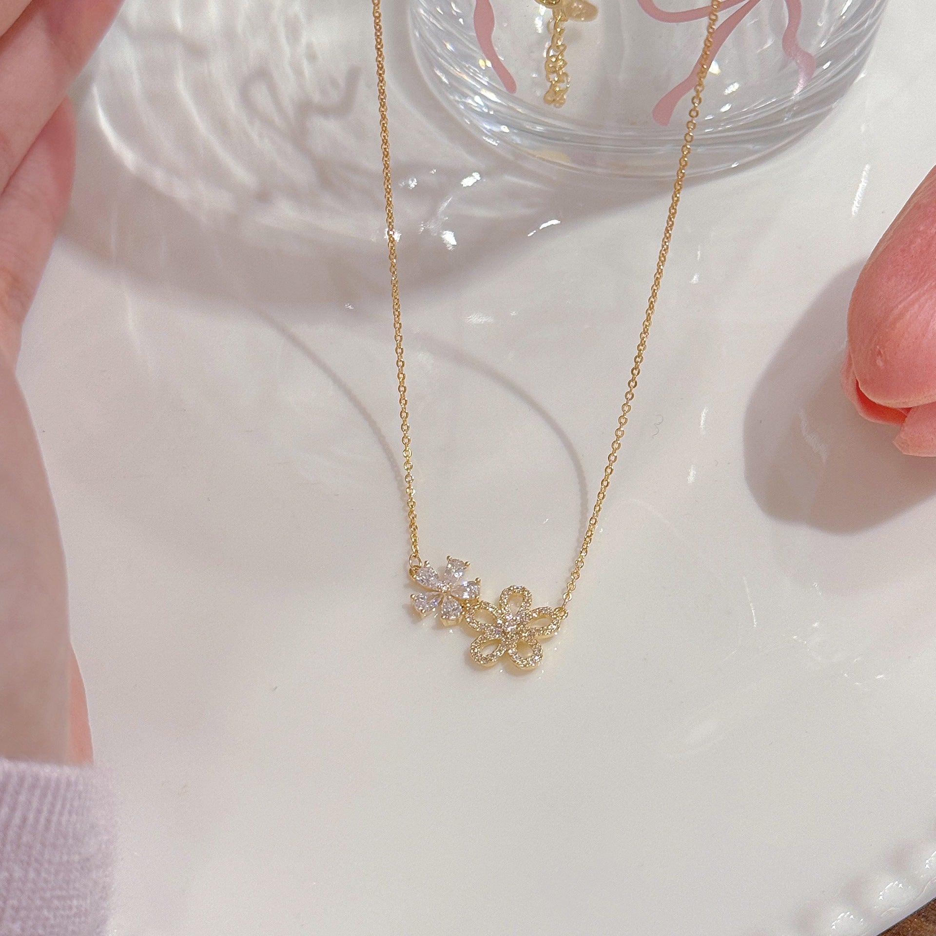 Hollow Flower Full Zircon Necklace, Luxury Elegant Clavicle Chain, Fresh Sweet Delicate Commute Fashion Necklace
