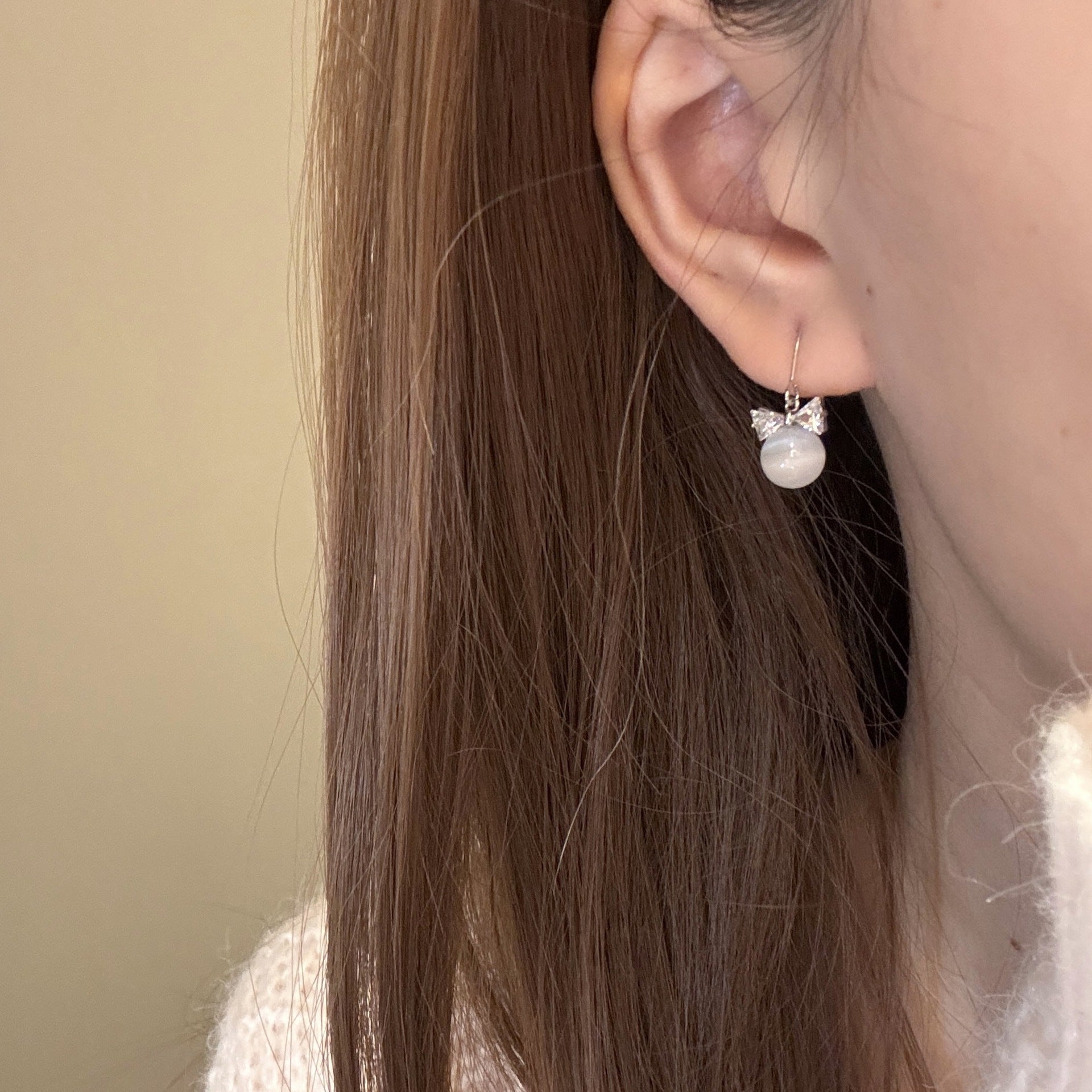 White Cat Eye Butterfly Stud Earrings Luxury Fresh Women Earring