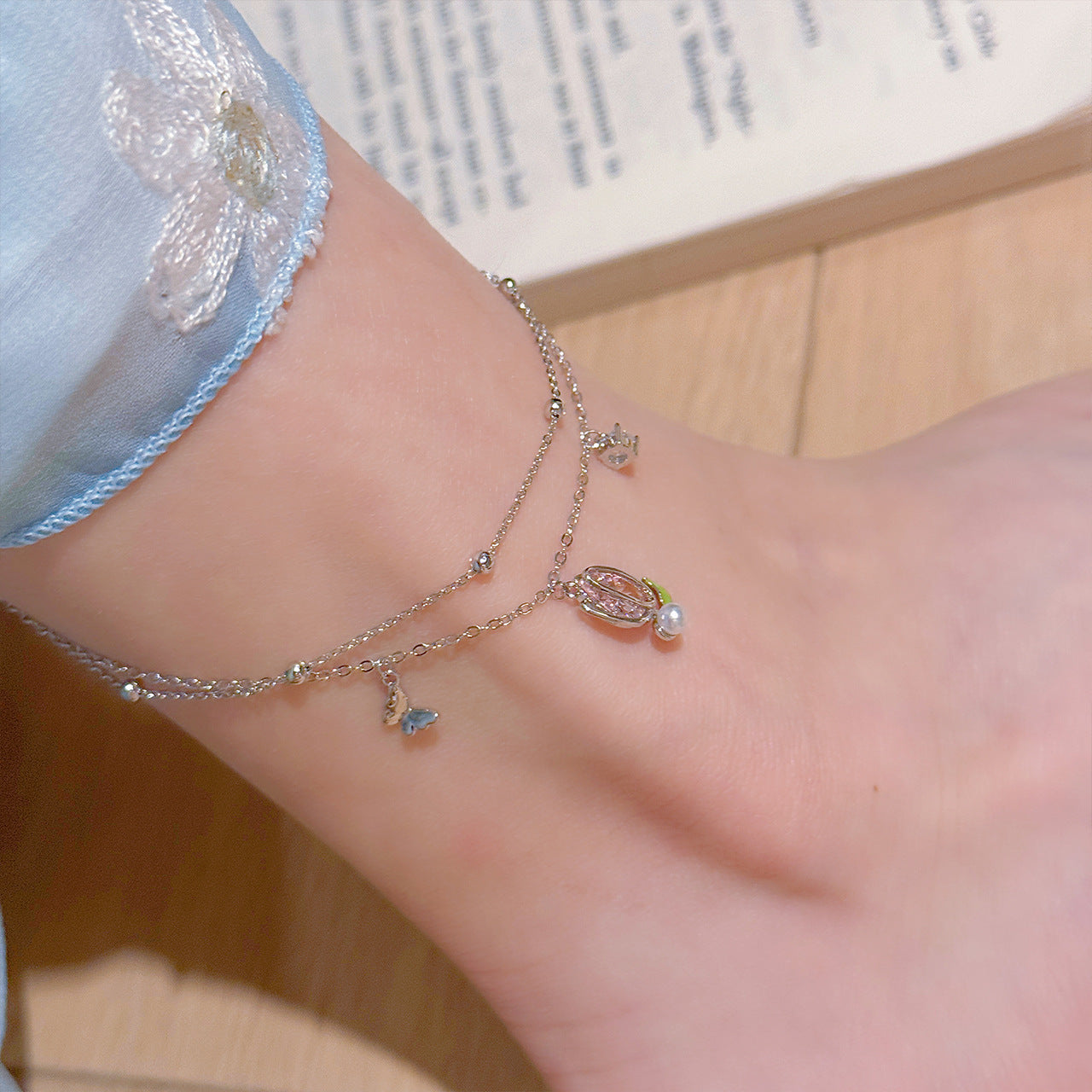 Tulip Flower Ankle Bracelets for Women, Luxury Niche Dainty Sweet Brightening Skin Tone Elegant Fine Ankle Jewelry for Daily Wear