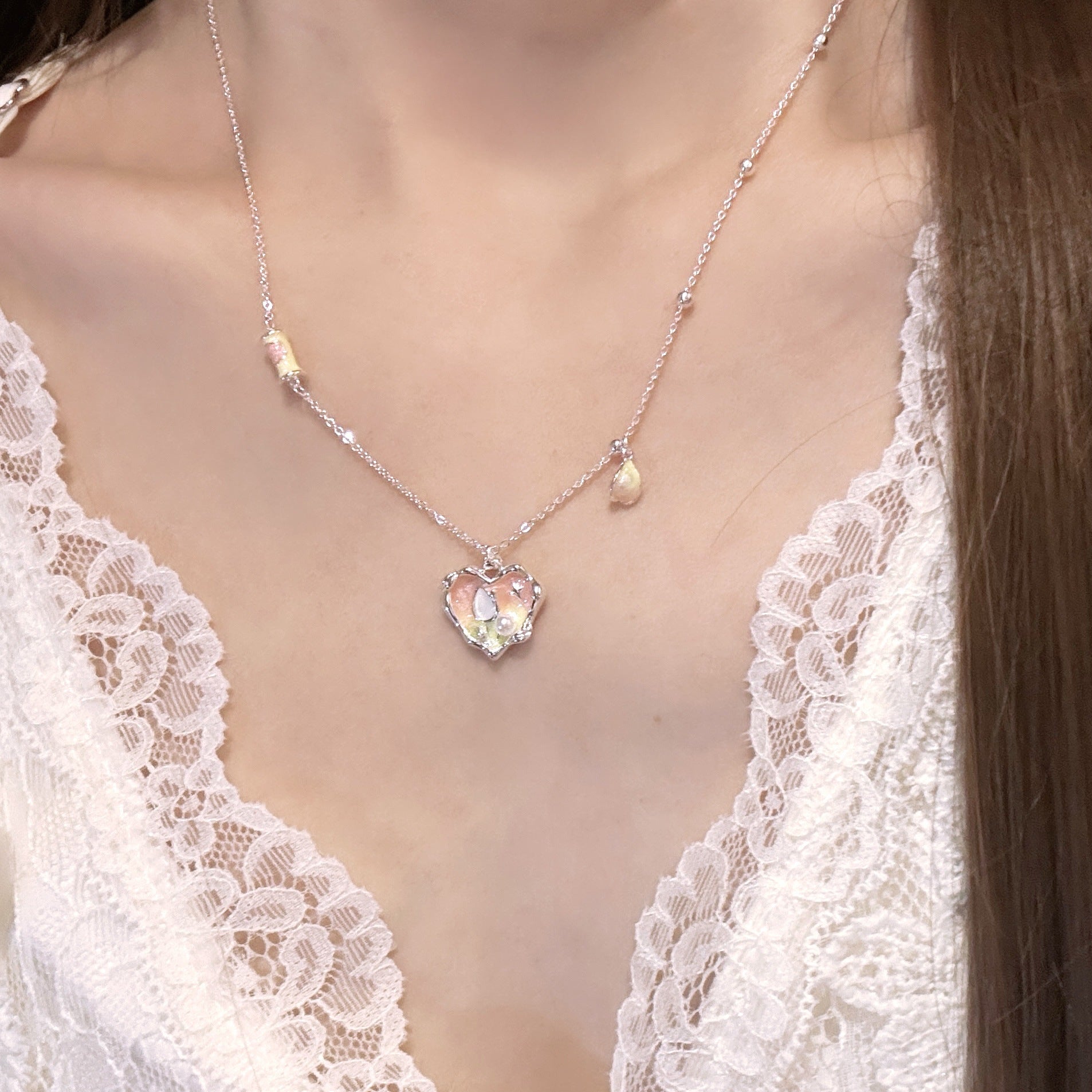 Cat's Eye Pendant Necklace with Gradient Heart Floral Design, Premium Elegant Daily Fashion Accessories