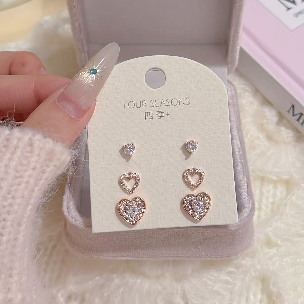 3 Pairs Korean Japanese Sweet Heart Stud Earrings Set for Women, Minimal Luxury Dainty Gentle Versatile High-End Daily Ear Jewelry Pack