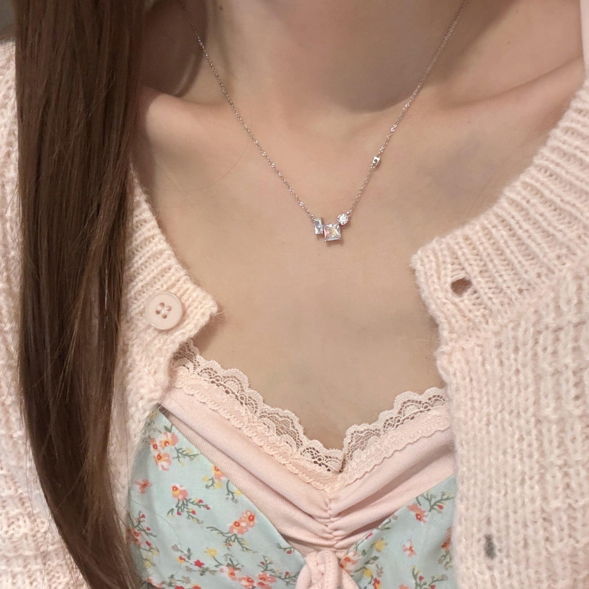 Shiny Sugar Cube Pendant Necklace, Elegant Gentle Luxury Daily Clavicle Chain