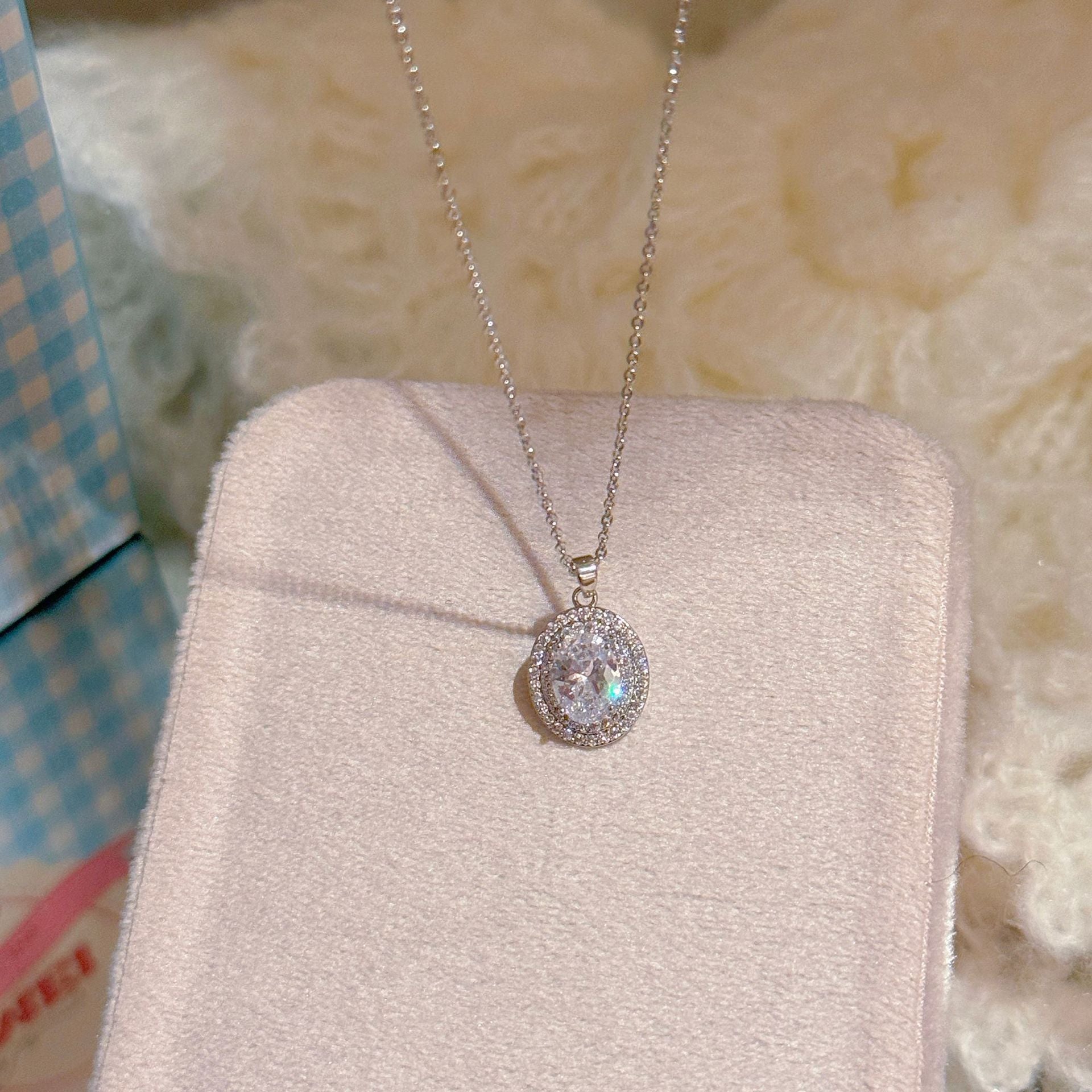 Shiny Geometric Round Pendant Necklace, Niche Luxury Dainty Clavicle Chain, Elegant All-match Daily Jewelry for Women