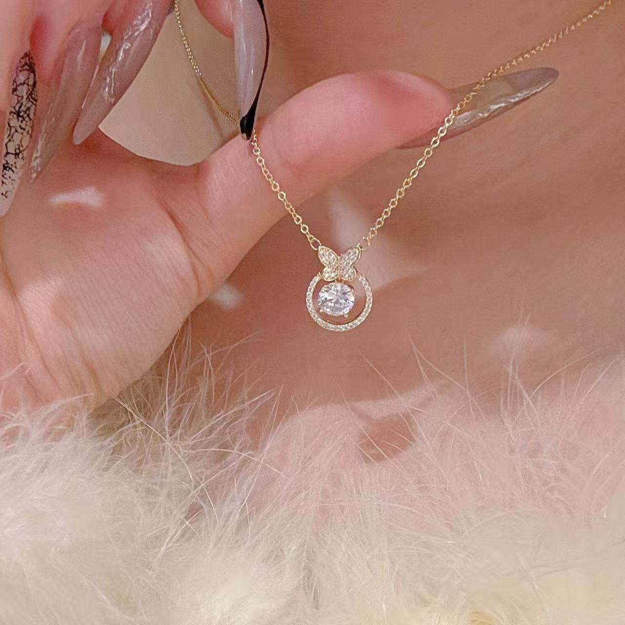 Floating Butterfly Luxury Collarbone Necklace Custom Birthday Gift Jewelry