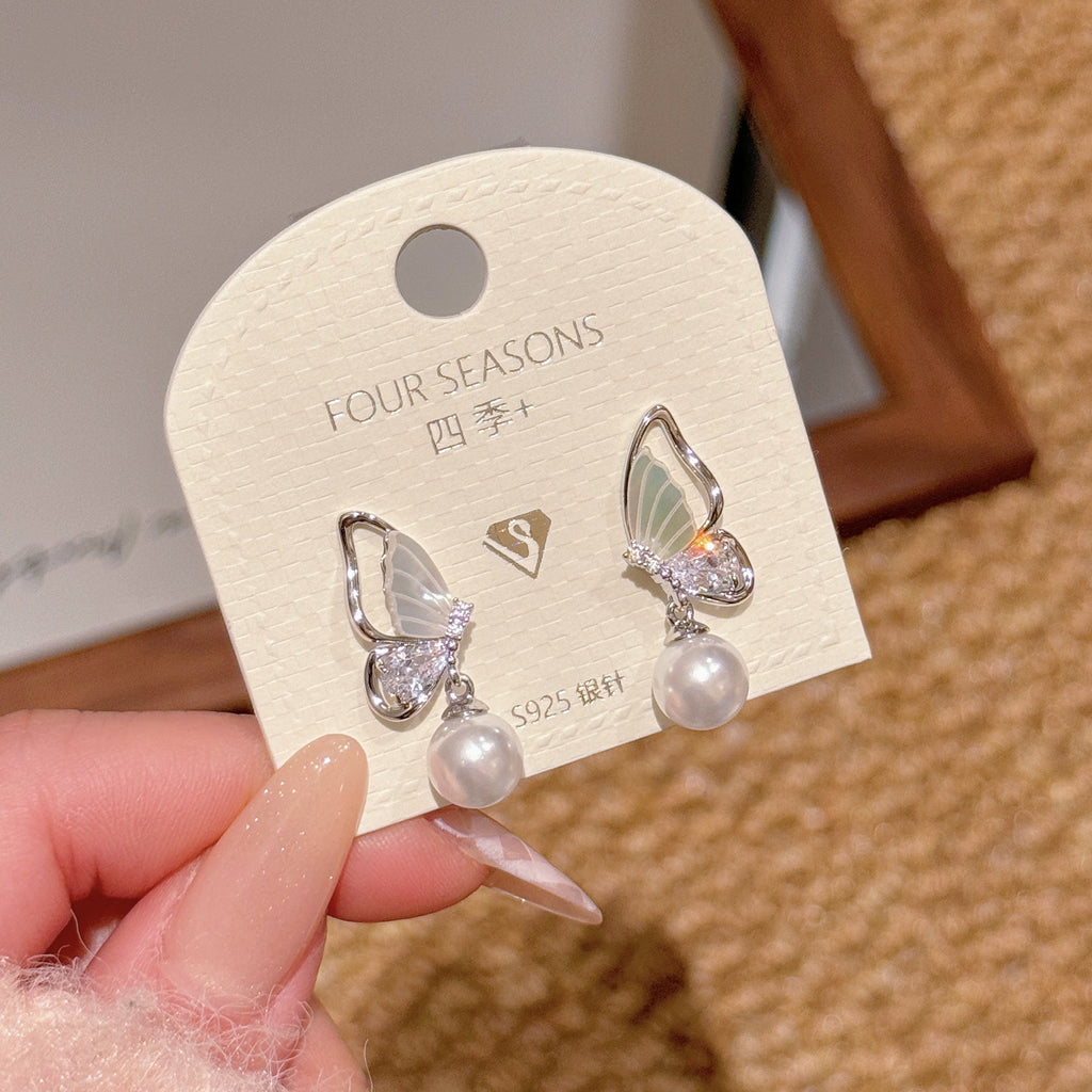 Sweet Natural Shell Pearl Butterfly Luxury Stud Earrings Korean Trend Women Ear Accessory