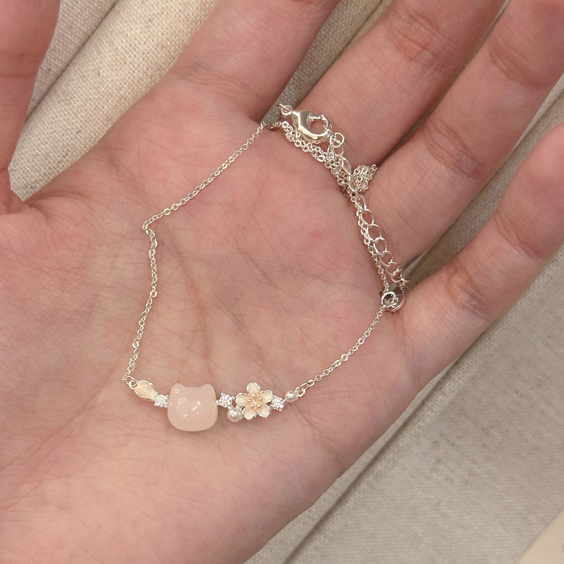 New Arrival Spring Floral Pink Cat Necklace Niche High Grade Delicate Clavicle Chain Versatile Women Fashion Accessories