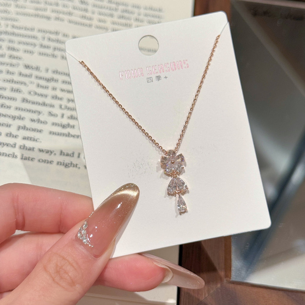 Super Shiny Floral Zircon Clavicle Chain, Luxury Minimalist Niche Flower Pendant Necklace