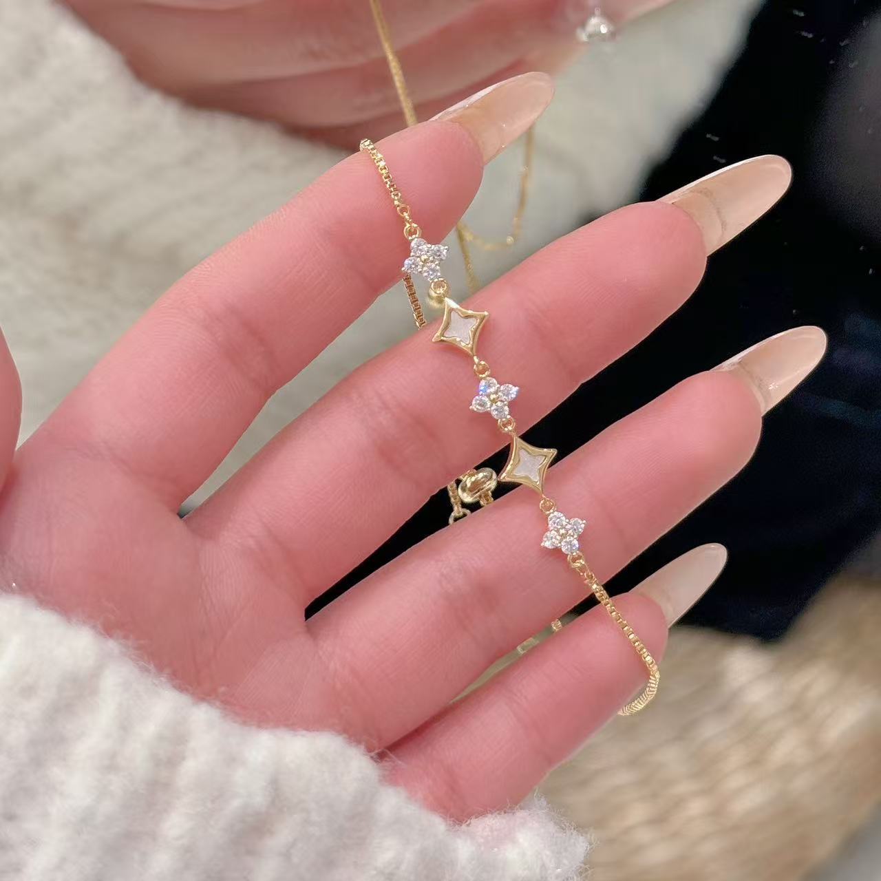 Luxury Bling Zircon Star Dainty Ladies Daily Bracelet