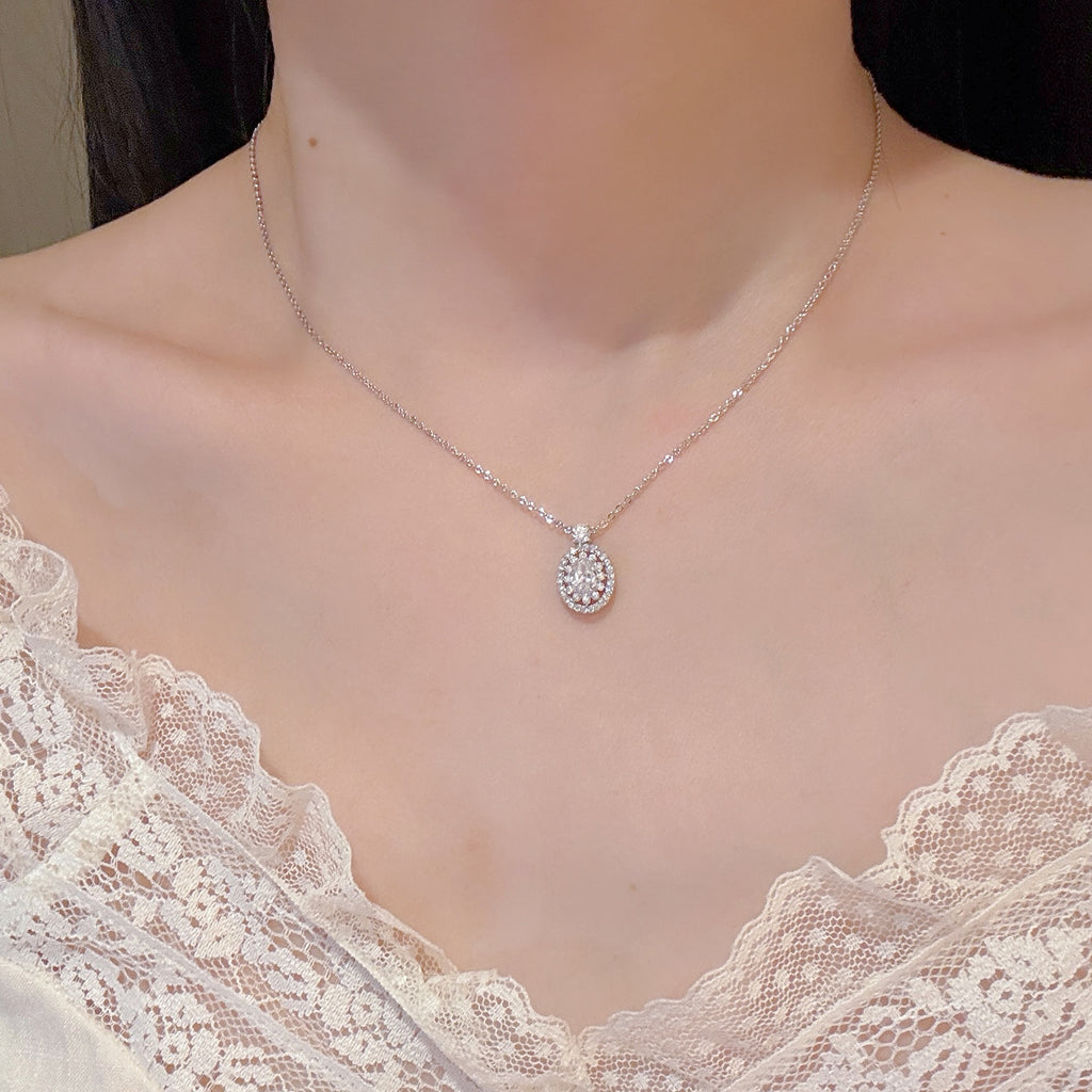 Oval Hollow Pendant Necklace, Minimalist Cool Tone Niche Luxury Clavicle Chain, Dainty Elegant All-match Necklace