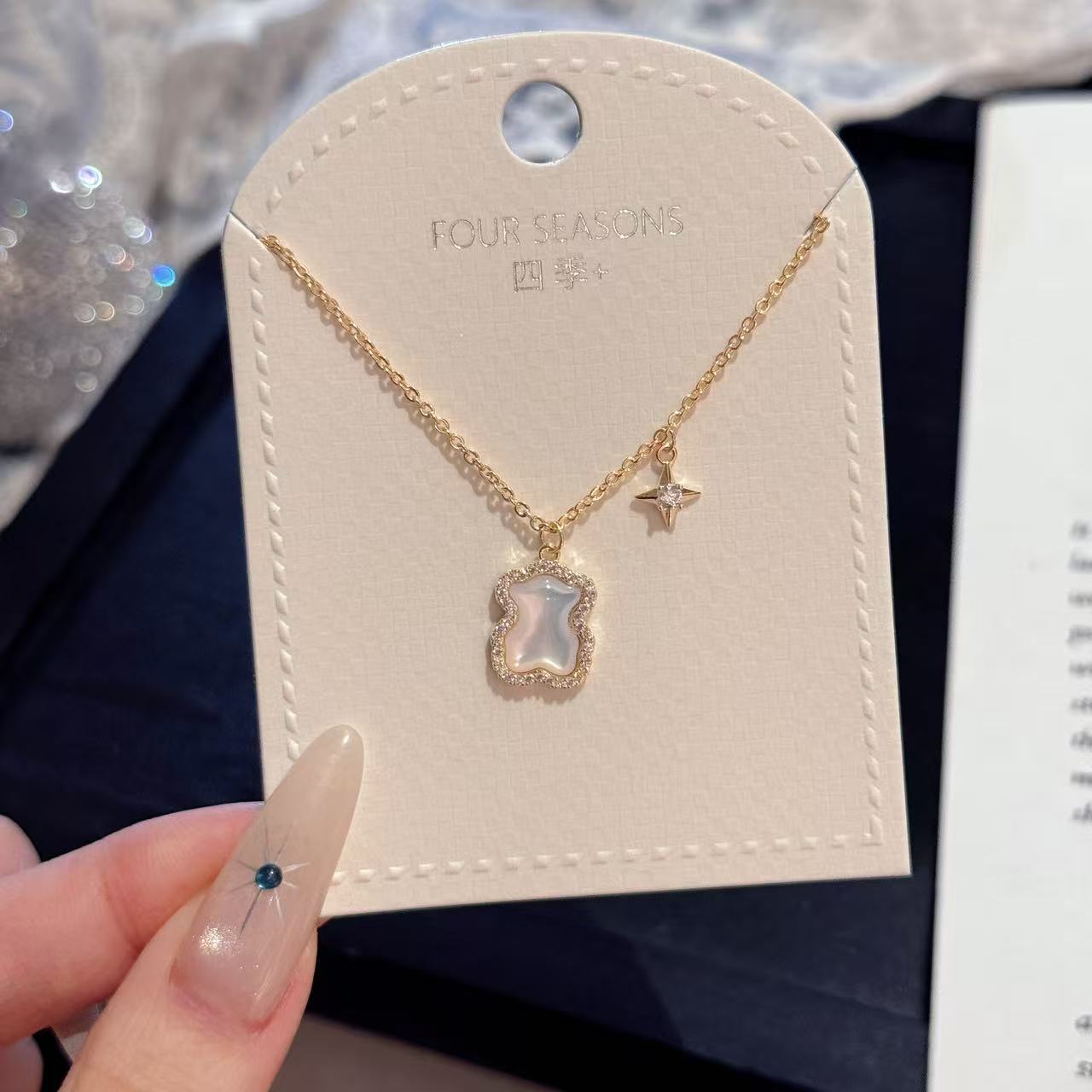 Gold Dainty Necklace Minimalist Luxury Clavicle Chain Elegant Fashion All-match Commute Jewelry Gifts for Girlfriend