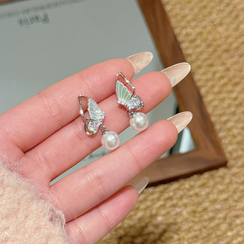 Sweet Natural Shell Pearl Butterfly Luxury Stud Earrings Korean Trend Women Ear Accessory