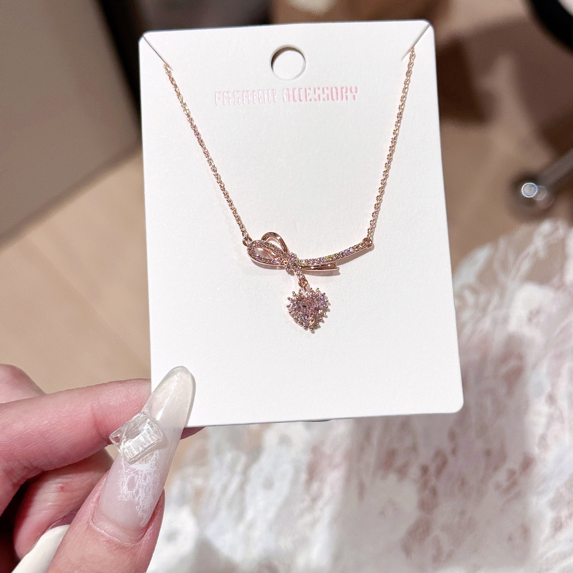 French Style Heart Clavicle Necklace, Sparkling Zircon Pendant, Minimalist Luxury Niche Fashion Jewelry