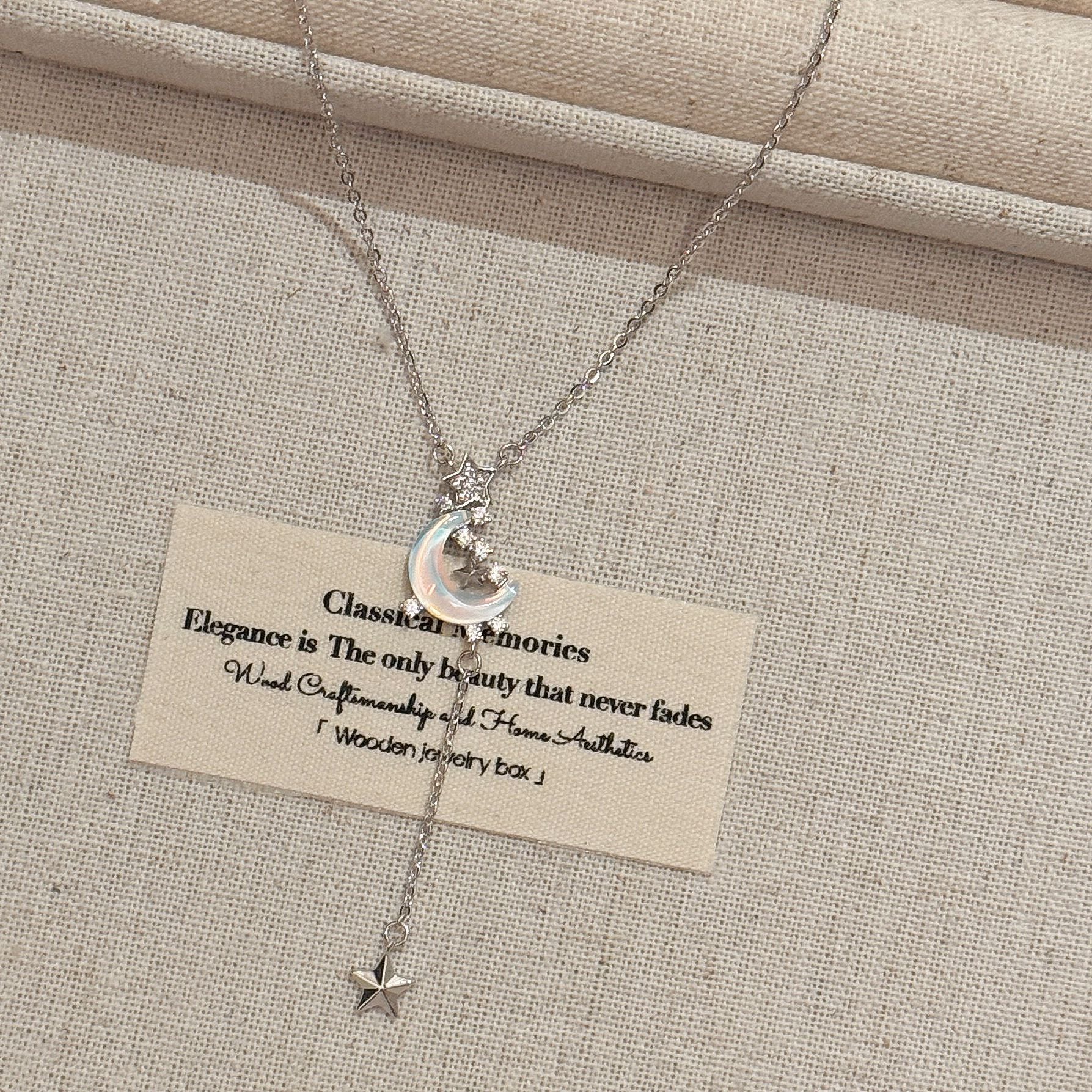 Korean Style Butterfly Necklace with Aquamarine, Minimalist Luxury Clavicle Chain, Niche Versatile Jewelry for Women