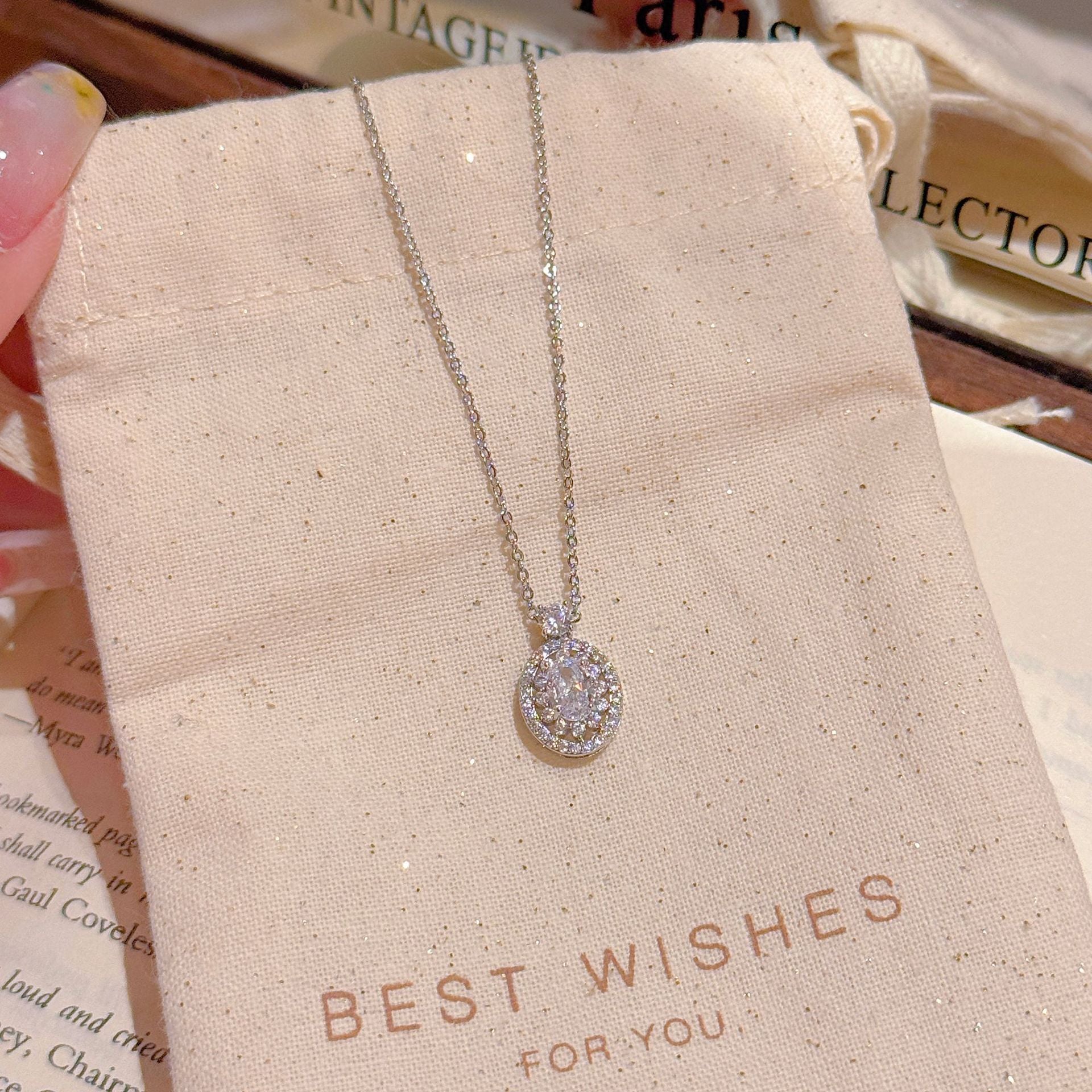 Oval Hollow Pendant Necklace, Minimalist Cool Tone Niche Luxury Clavicle Chain, Dainty Elegant All-match Necklace
