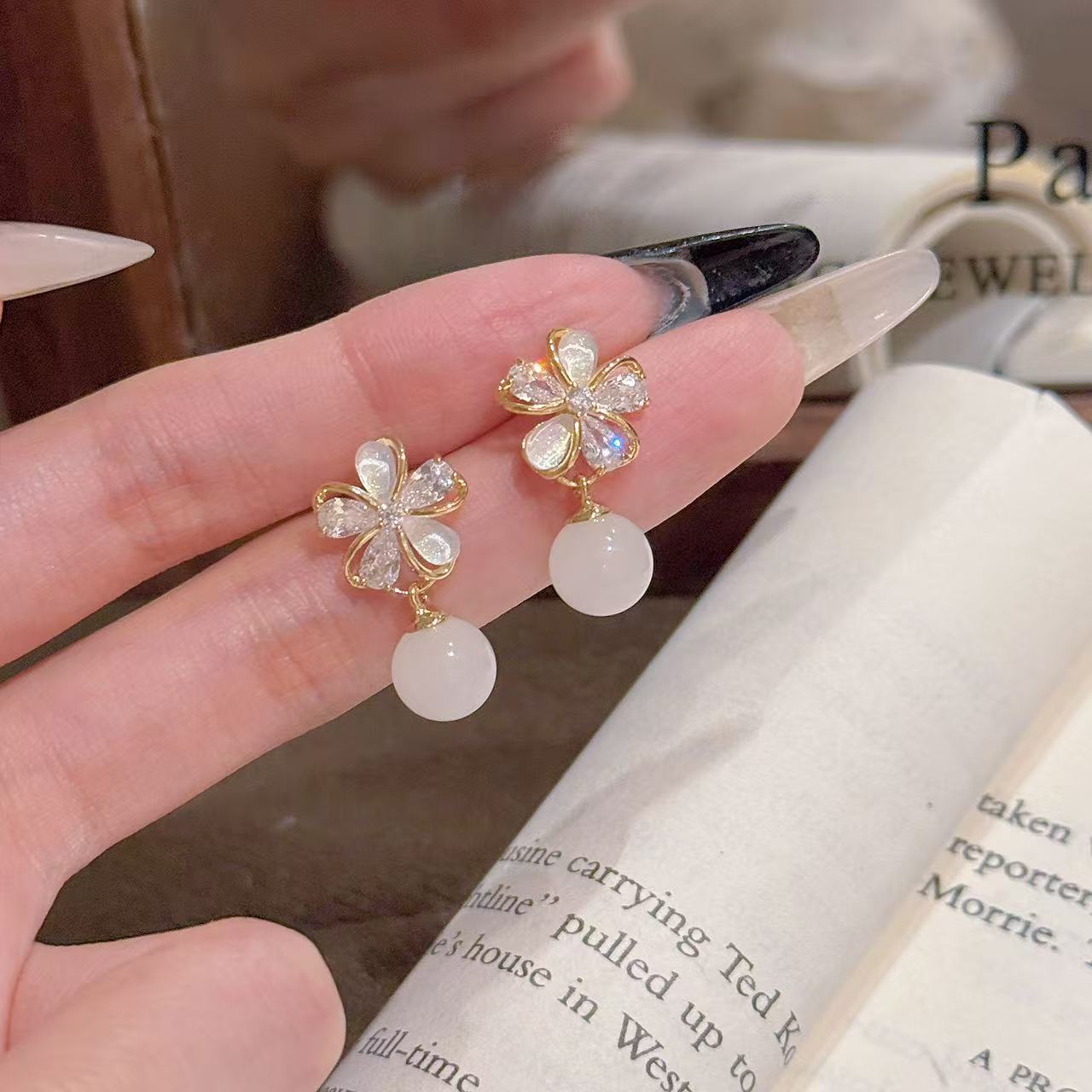 Flower White Jade Bead Earrings, Luxury Niche Elegant Ear Jewelry, Gentle Style Exquisite Versatile Stud Earrings