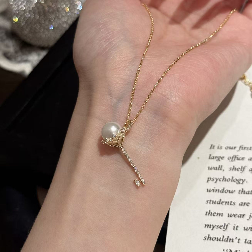Spring New Pearl Key Pendant Clavicle Necklace, Luxury Elegant Dainty Jewelry, Perfect Gift for Girlfriend
