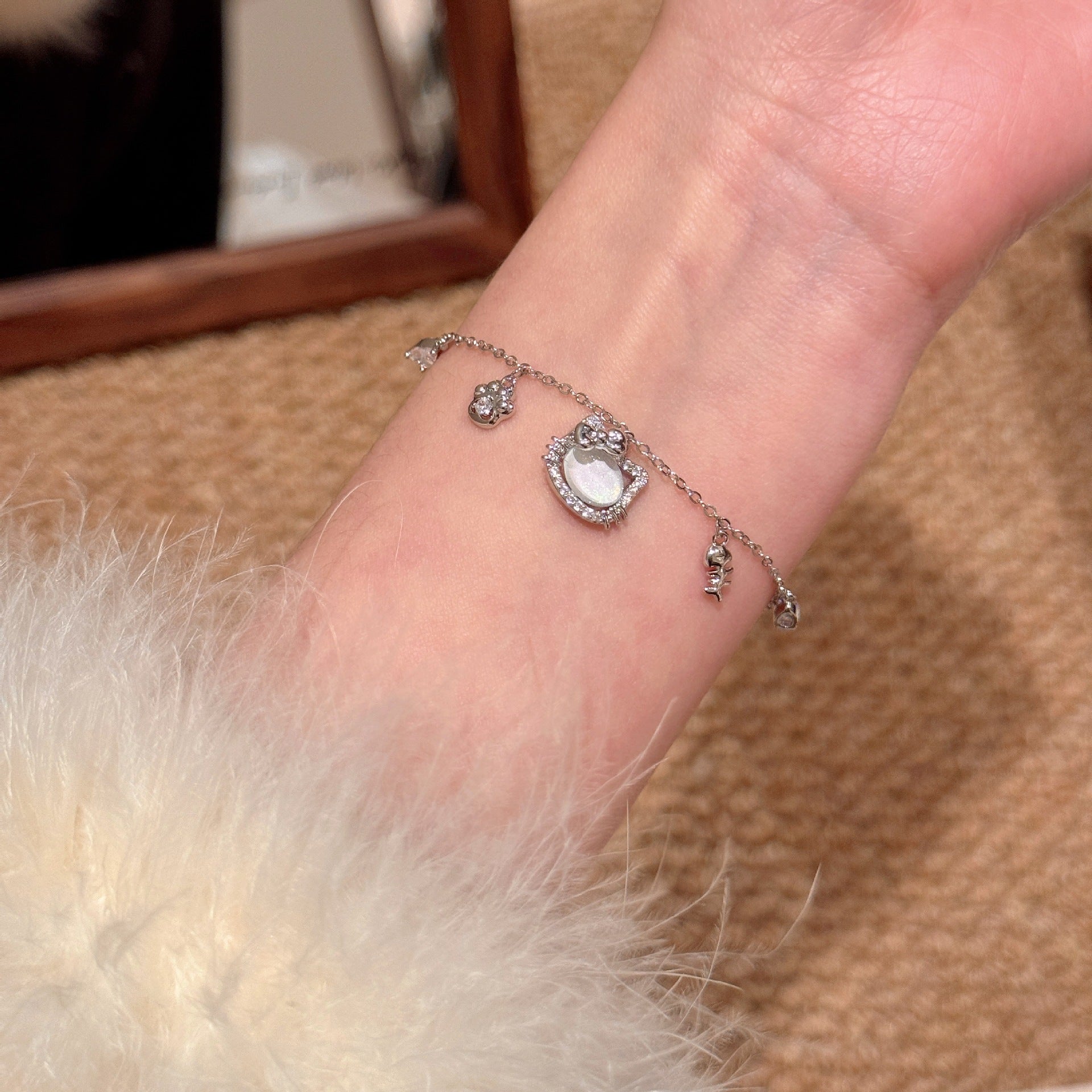 Cute Cat Charm Bracelet for Women, Dainty Korean Minimal Cubic Zirconia Bangle, Niche Luxury Sweet Daily Versatile Hand Jewelry