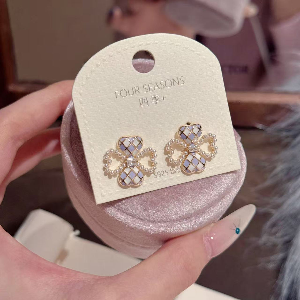 Gentle Texture Heart Pearl Stud Earrings, Luxury Niche Elegant Earrings, Exquisite Temperament All-match Daily Ear Jewelry