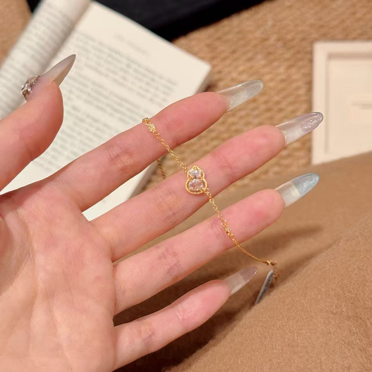 Gourd Shaped Zircon Sand Gold Bracelet, Luxury Minimalist Fortune Wrist Jewelry, Niche Elegant All-match Lucky Bracelet