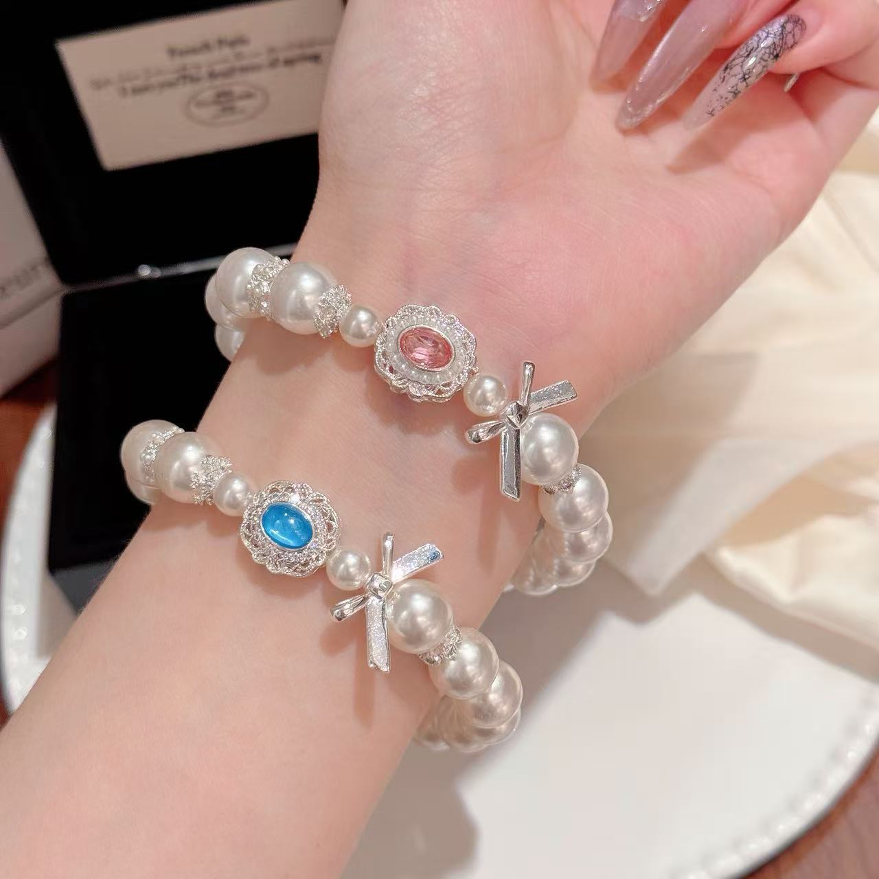 Bowknot Bracelet with Shell & Aquamarine Pearl, Luxury Dainty All-match Beaded Jewelry Popular on Redbook