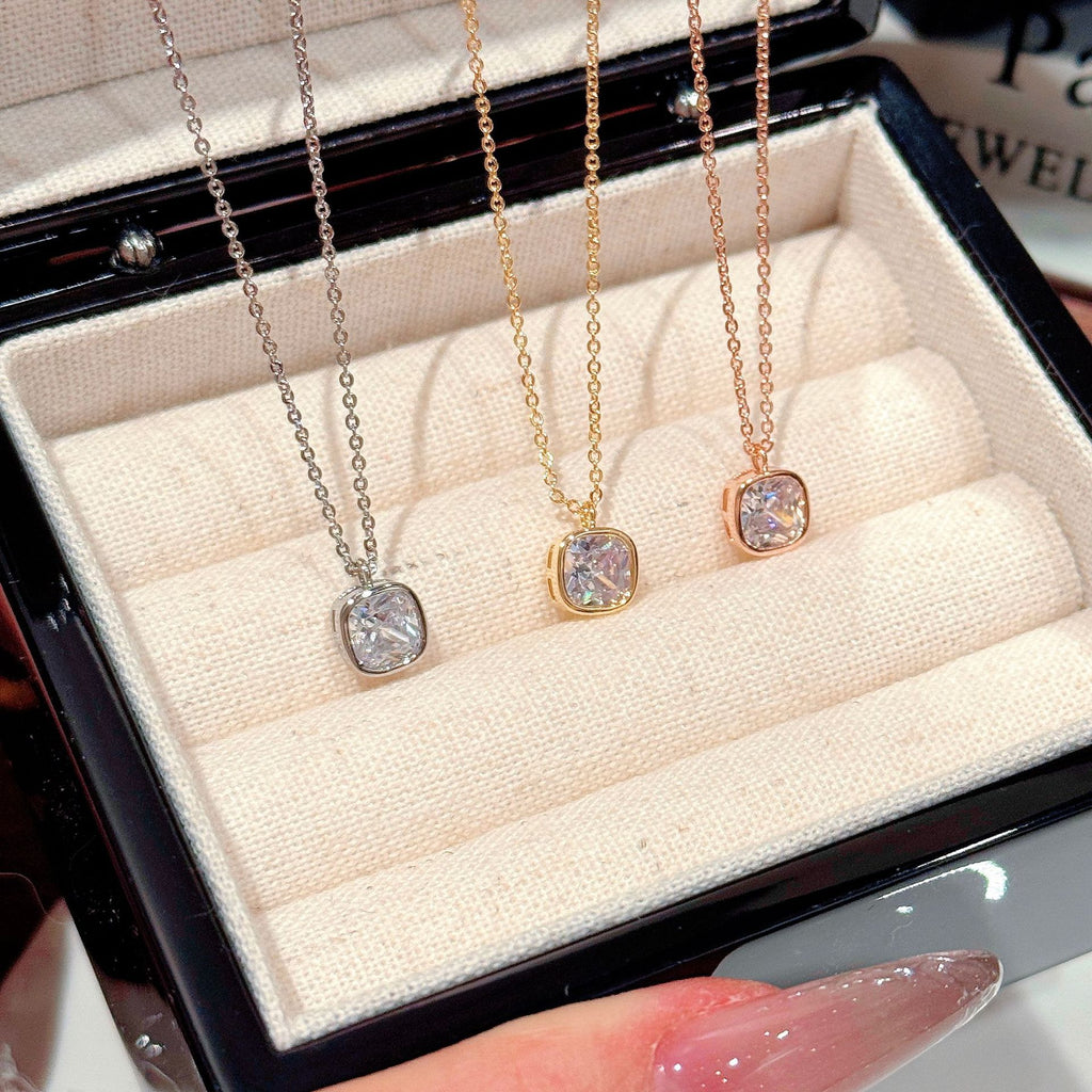 Cool Minimal Luxury Geometric Sugar Cube Cubic Zirconia Pendant Necklace, Niche Dainty Elegant All-Match Choker Jewelry for Women