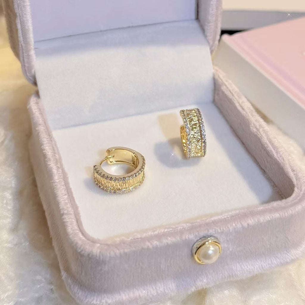 Luxury Wide Chunky Hoop Earrings Elegant Ladies Classic Circle Earrings